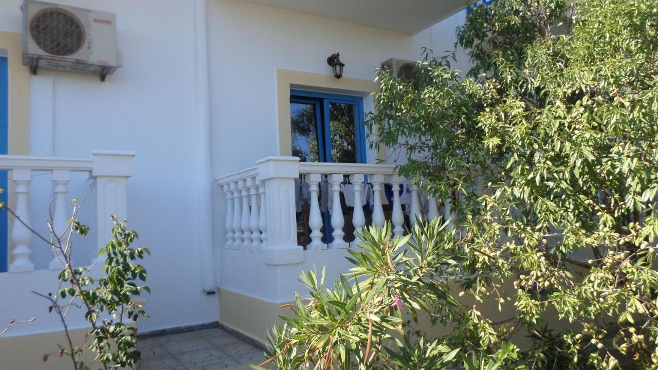 Aeriko Hotel Apartments Agia Marina  外观 照片