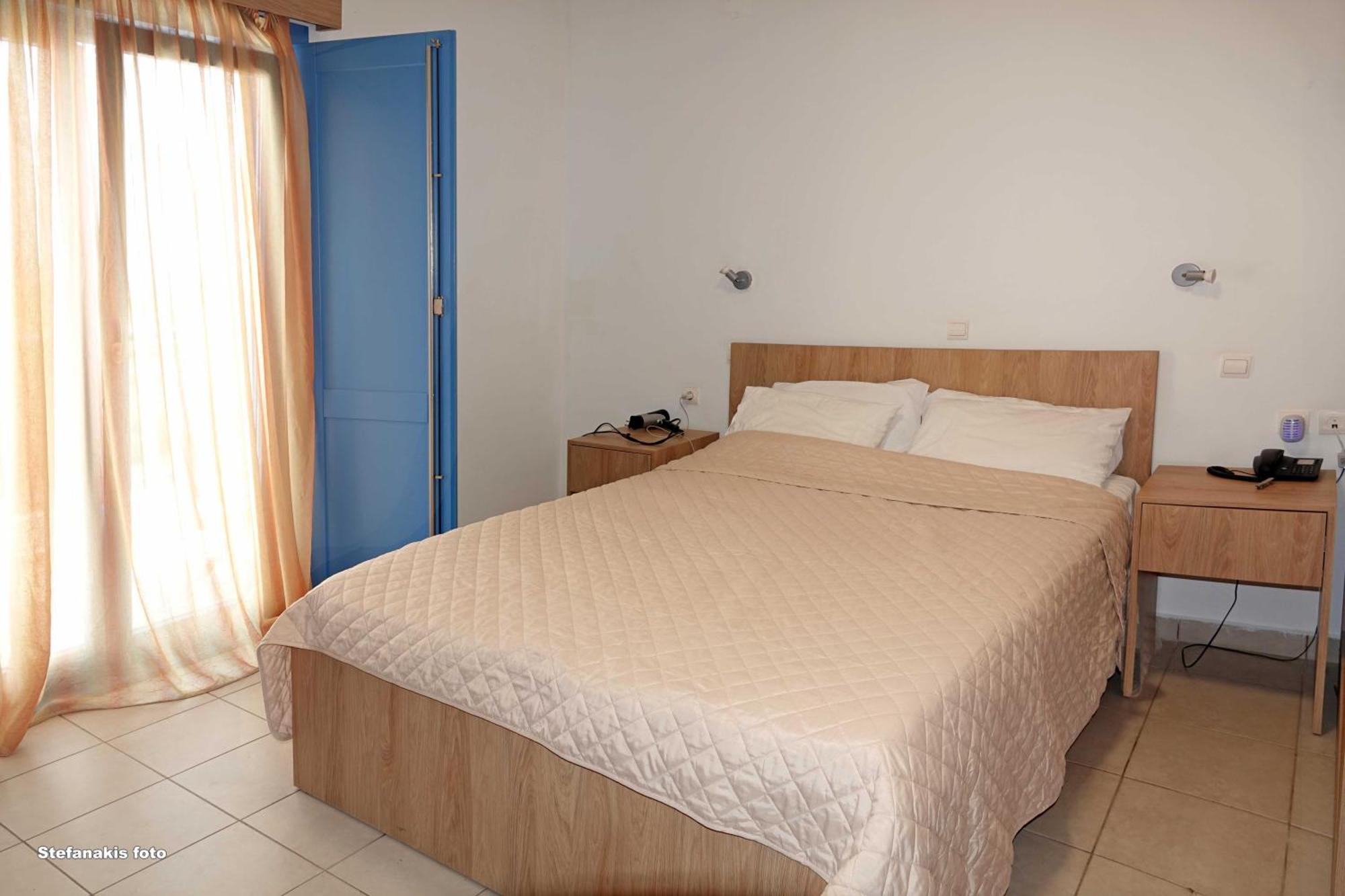 Aeriko Hotel Apartments Agia Marina  外观 照片
